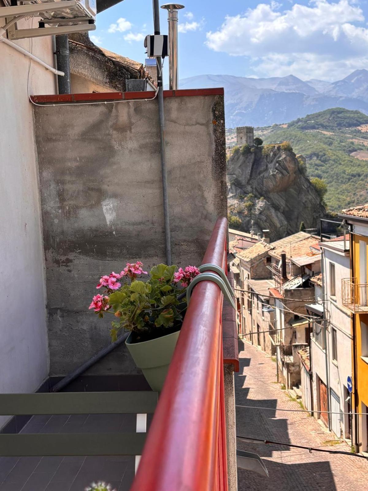 La Ginestra Apartment Roccascalegna ภายนอก รูปภาพ