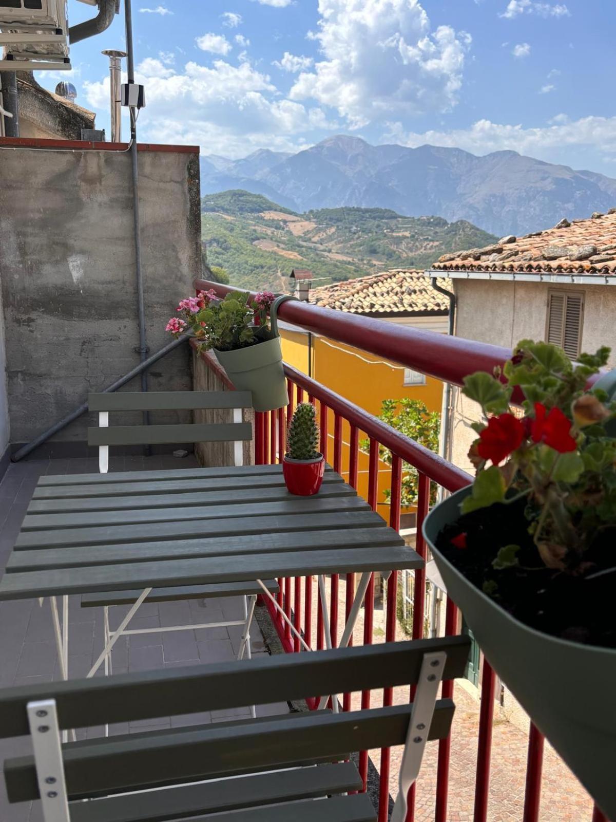 La Ginestra Apartment Roccascalegna ภายนอก รูปภาพ